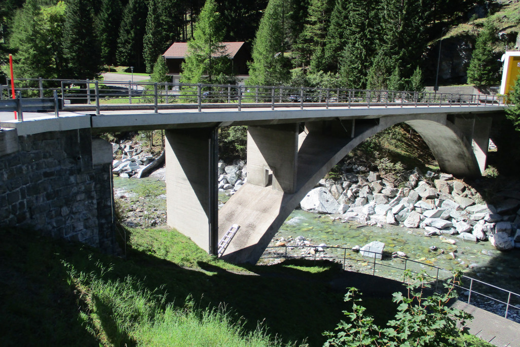Zufahrtsbrücke Kraftwerk